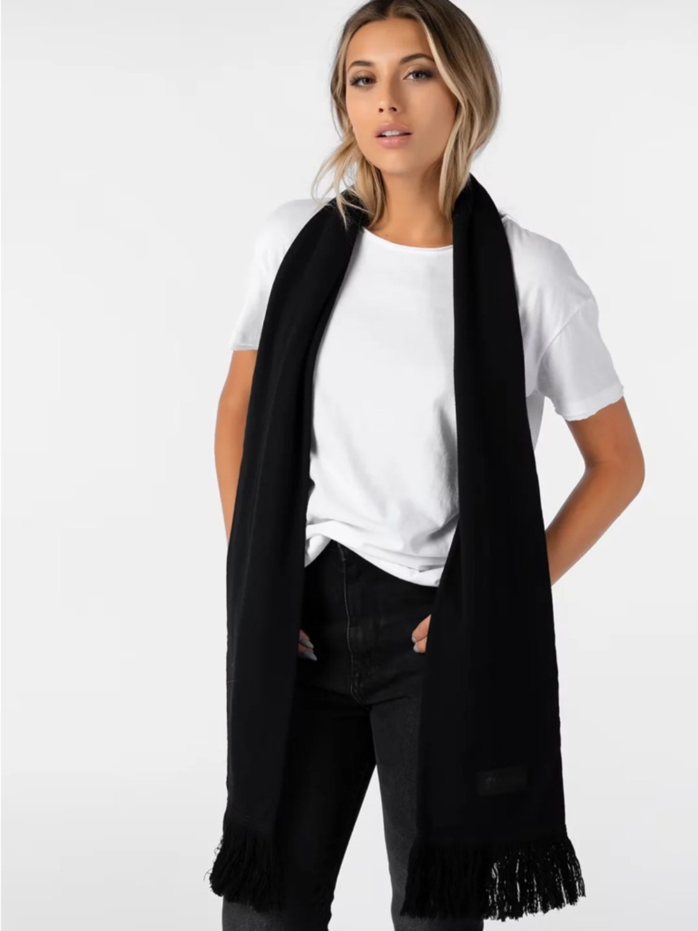 CASHMERE ethika Black Fringe Oblong Scarf